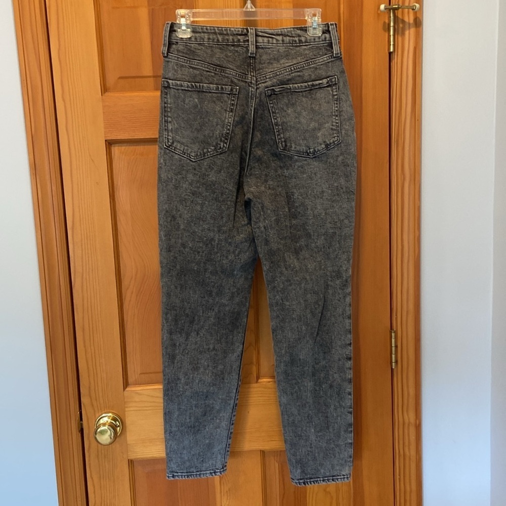 Old Navy Higher-High Rise O.G. Straight Button Fly Washed Black Jeans Size 4 - Picture 2 of 5